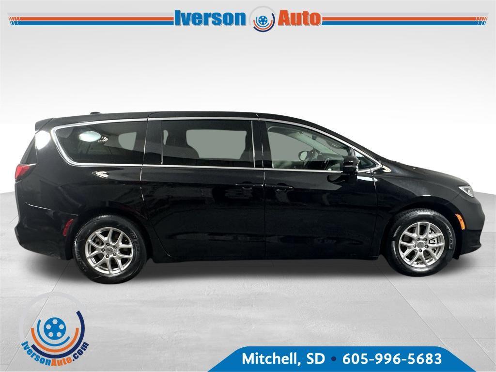 used 2024 Chrysler Pacifica car, priced at $29,495
