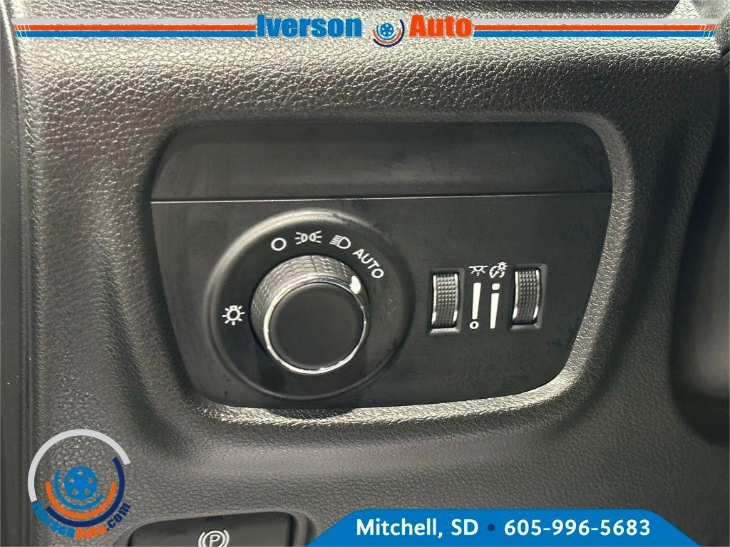 used 2024 Jeep Grand Cherokee car, priced at $35,295