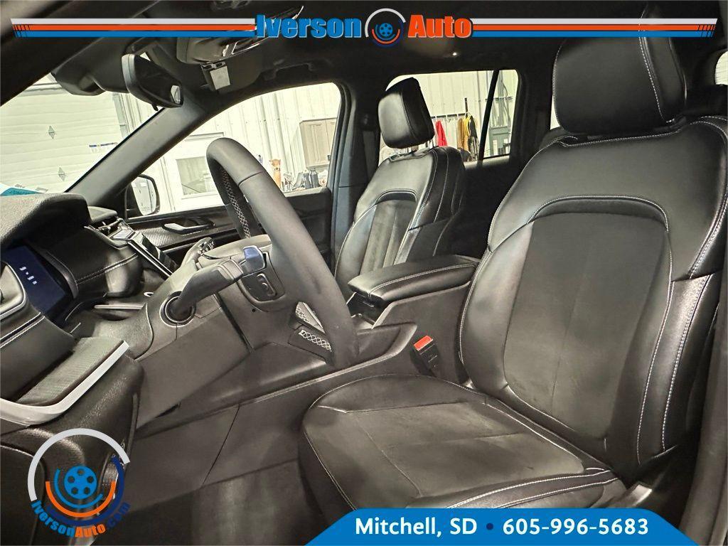 used 2024 Jeep Grand Cherokee car, priced at $35,295
