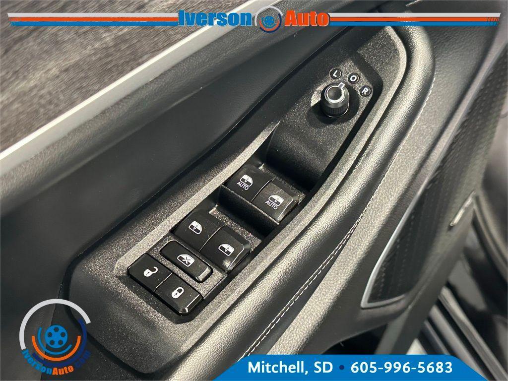 used 2022 Jeep Grand Cherokee L car, priced at $35,295