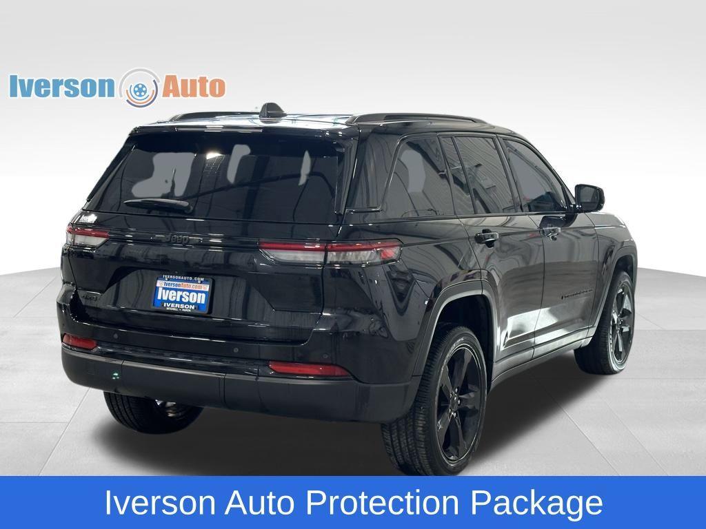 used 2022 Jeep Grand Cherokee car, priced at $34,495