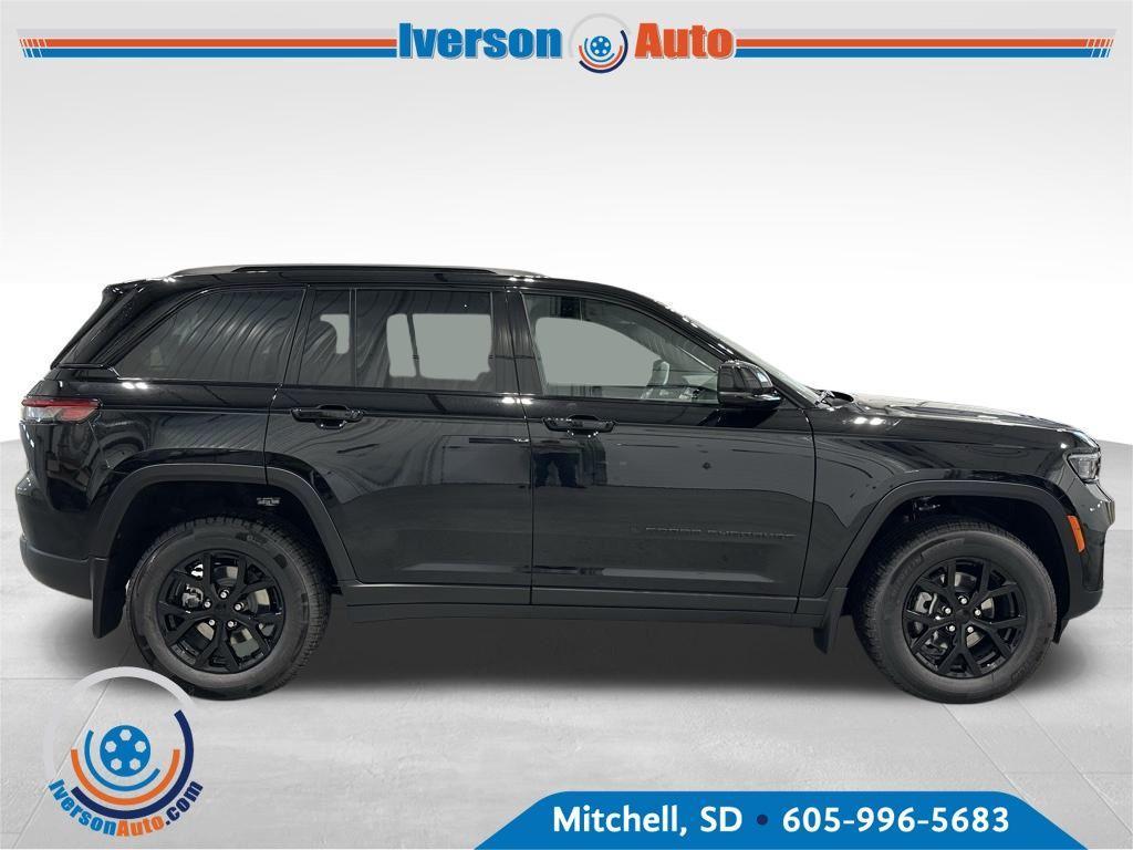 new 2025 Jeep Grand Cherokee car, priced at $39,765