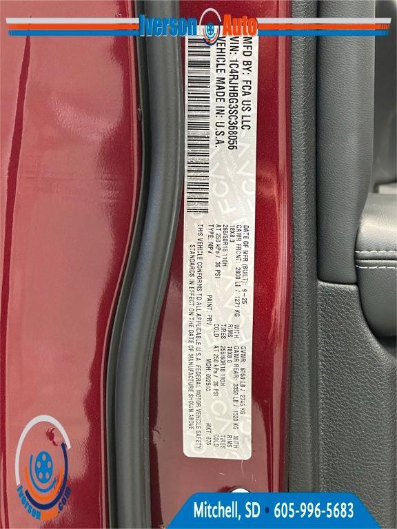 new 2025 Jeep Grand Cherokee car, priced at $41,991