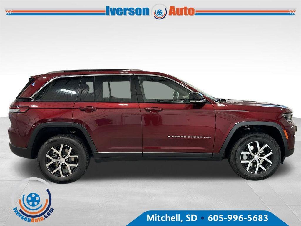 new 2025 Jeep Grand Cherokee car, priced at $41,991
