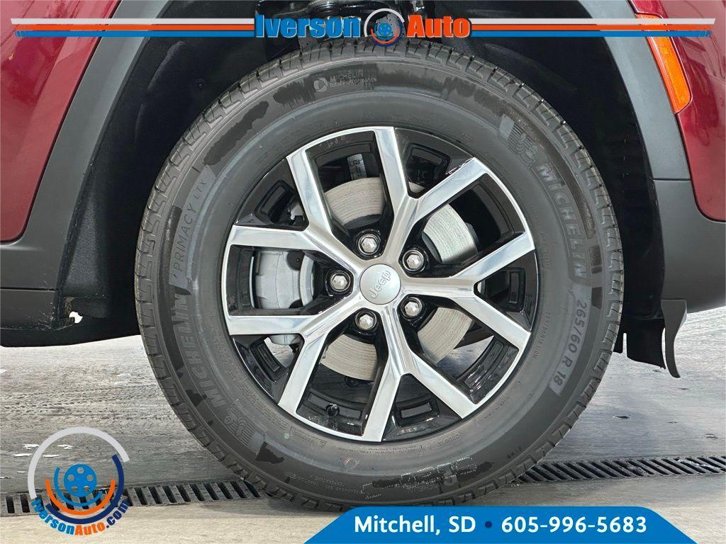 new 2025 Jeep Grand Cherokee car, priced at $41,991