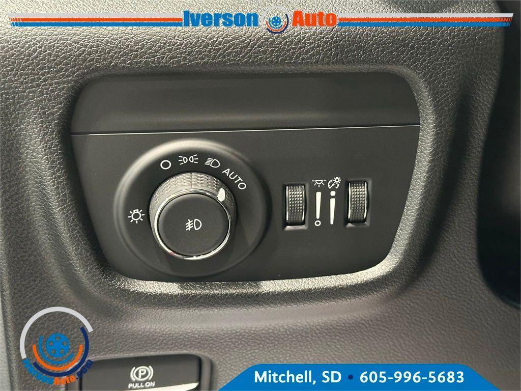 new 2025 Jeep Grand Cherokee car, priced at $41,991