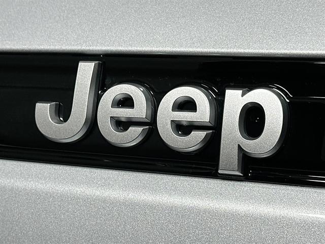 new 2025 Jeep Grand Cherokee car, priced at $48,938