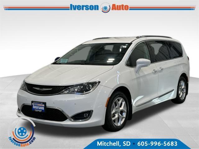 used 2017 Chrysler Pacifica car, priced at $19,795