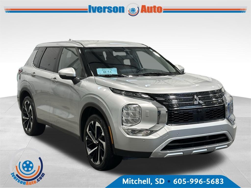 used 2024 Mitsubishi Outlander car, priced at $26,825