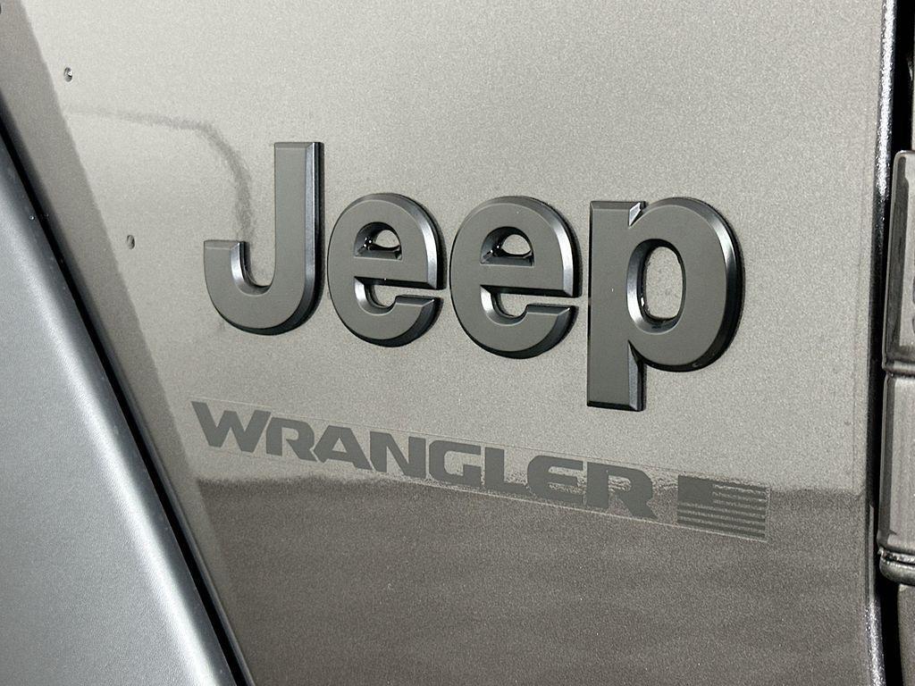 new 2025 Jeep Wrangler car, priced at $51,922