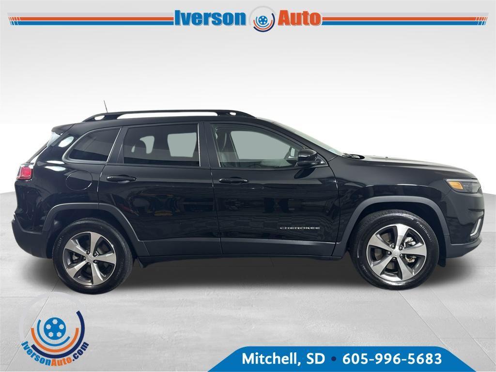 used 2022 Jeep Cherokee car, priced at $25,995