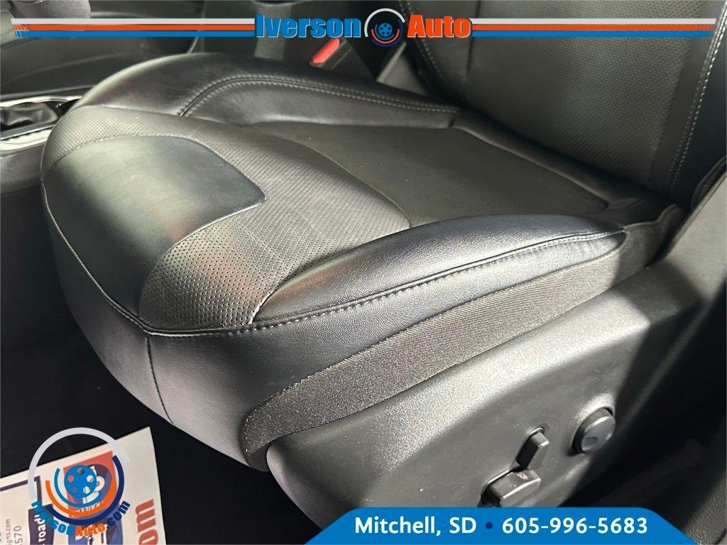 used 2022 Jeep Cherokee car, priced at $25,995