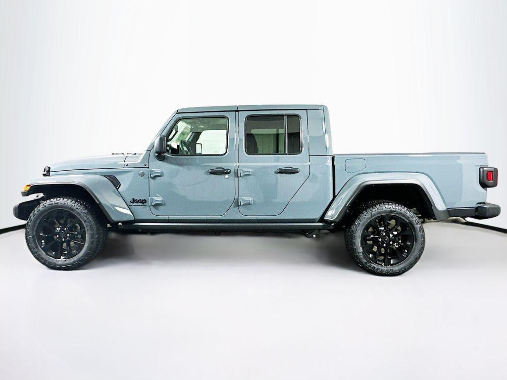 new 2025 Jeep Gladiator car, priced at $43,114