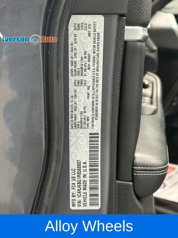 used 2024 Jeep Grand Cherokee L car, priced at $37,995