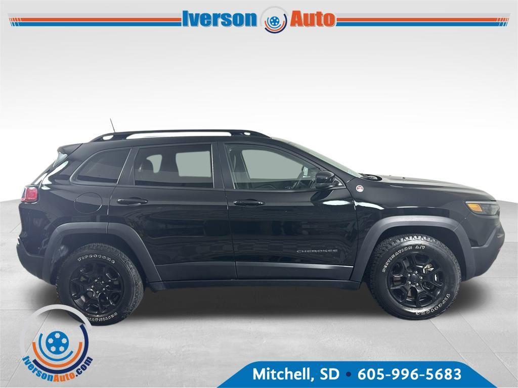 used 2022 Jeep Cherokee car, priced at $27,595