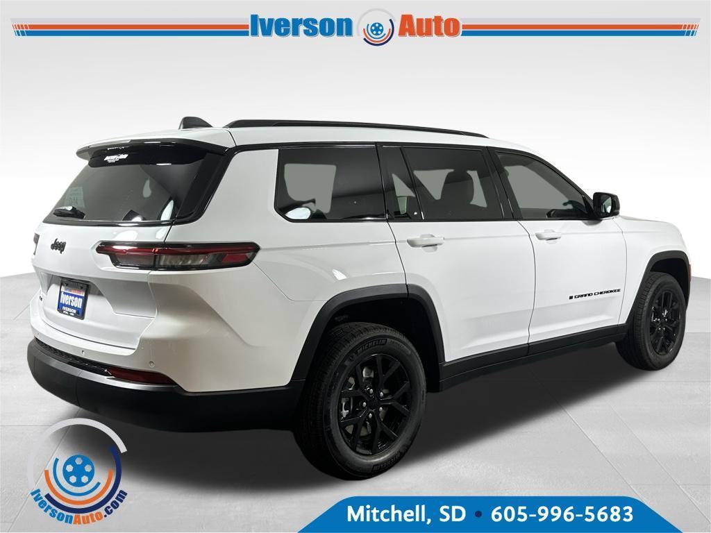 new 2025 Jeep Grand Cherokee L car, priced at $41,556