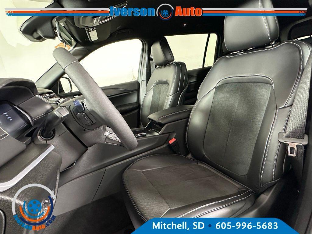 new 2025 Jeep Grand Cherokee L car, priced at $41,556