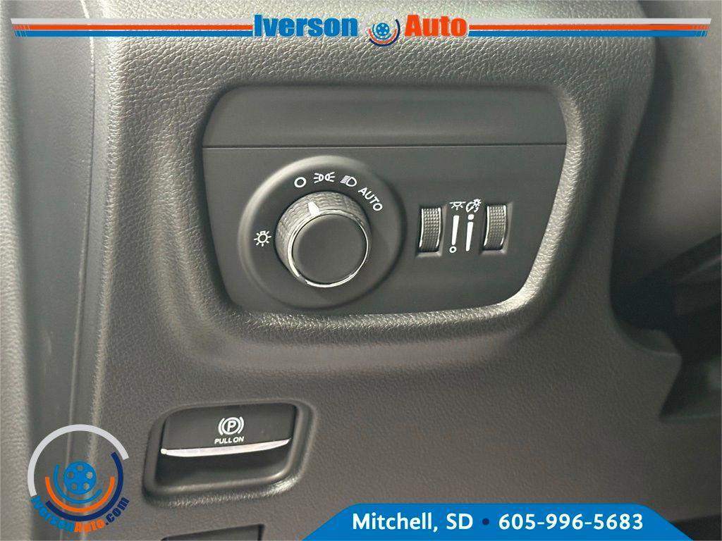 new 2025 Jeep Grand Cherokee L car, priced at $41,556