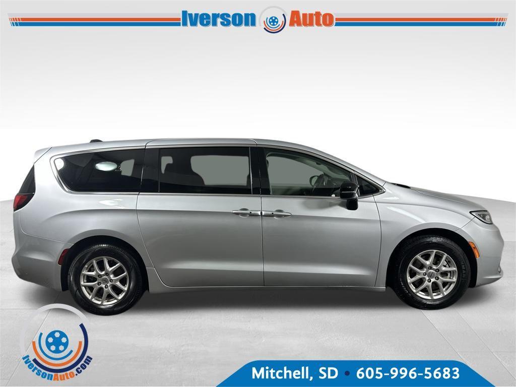 used 2024 Chrysler Pacifica car, priced at $30,495