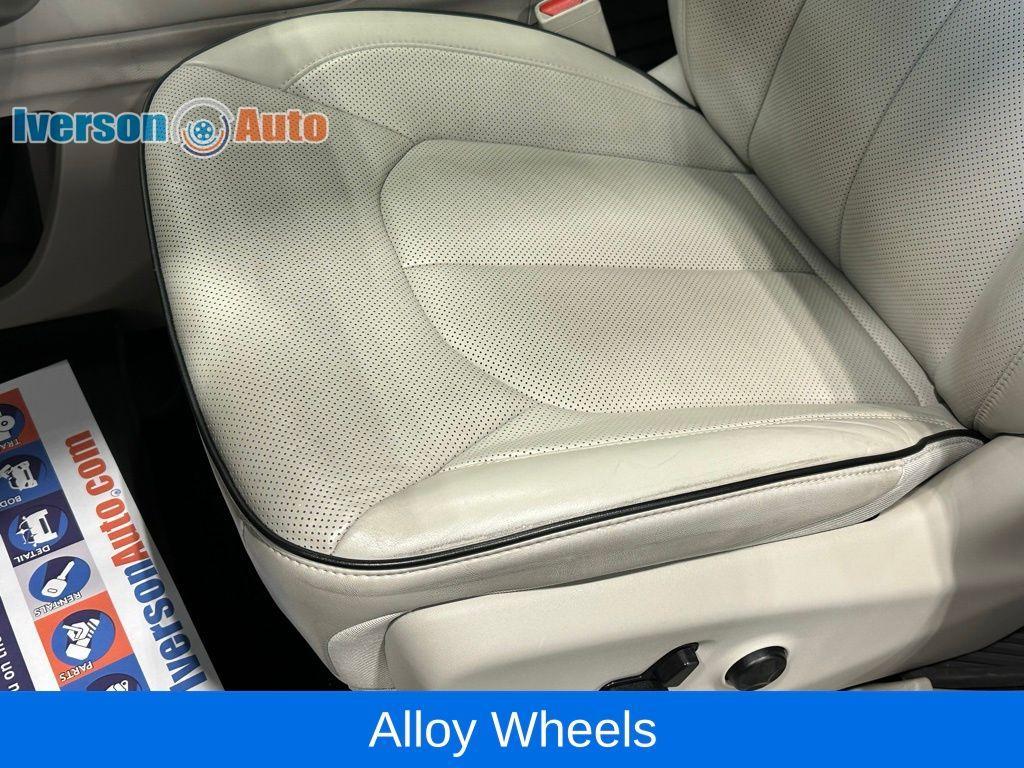 used 2021 Chrysler Pacifica car, priced at $36,995