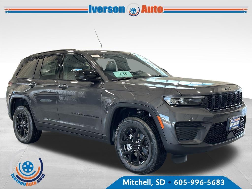 new 2025 Jeep Grand Cherokee car, priced at $40,882