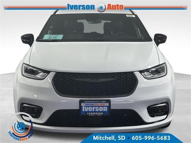 new 2026 Chrysler Pacifica car, priced at $41,823