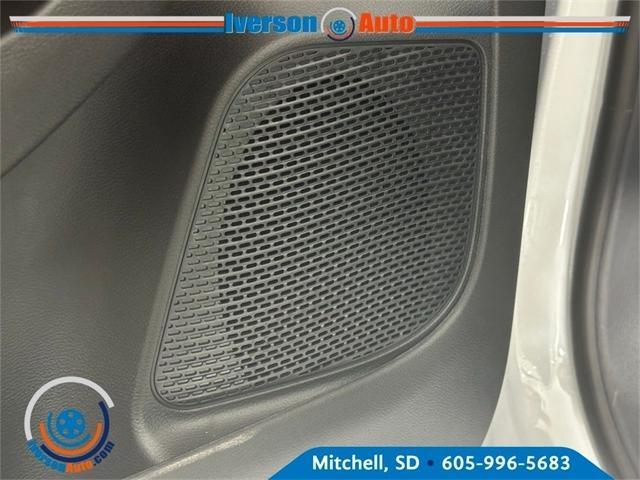 new 2026 Chrysler Pacifica car, priced at $41,823