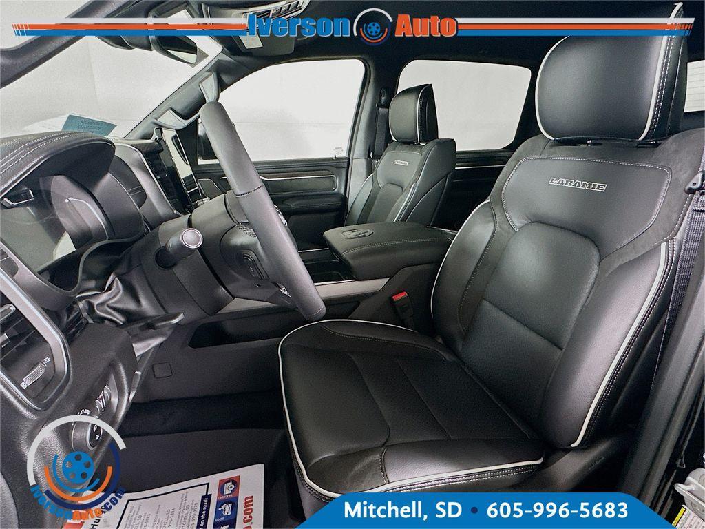new 2025 Ram 1500 car, priced at $60,512