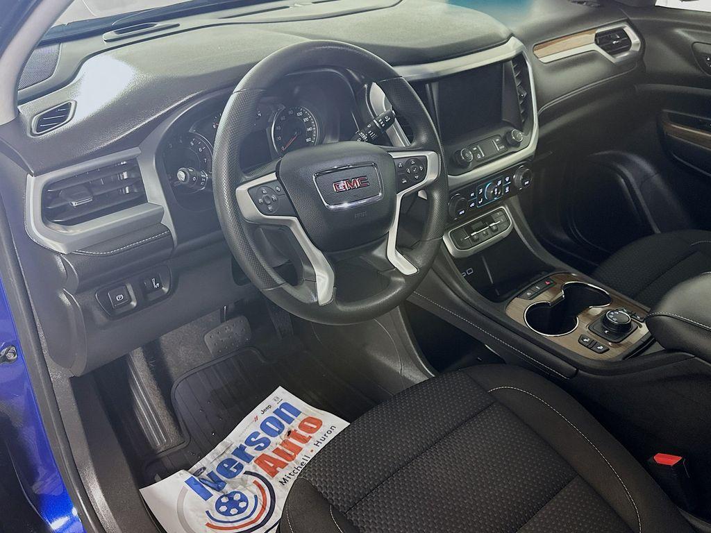 used 2023 GMC Acadia car, priced at $29,215