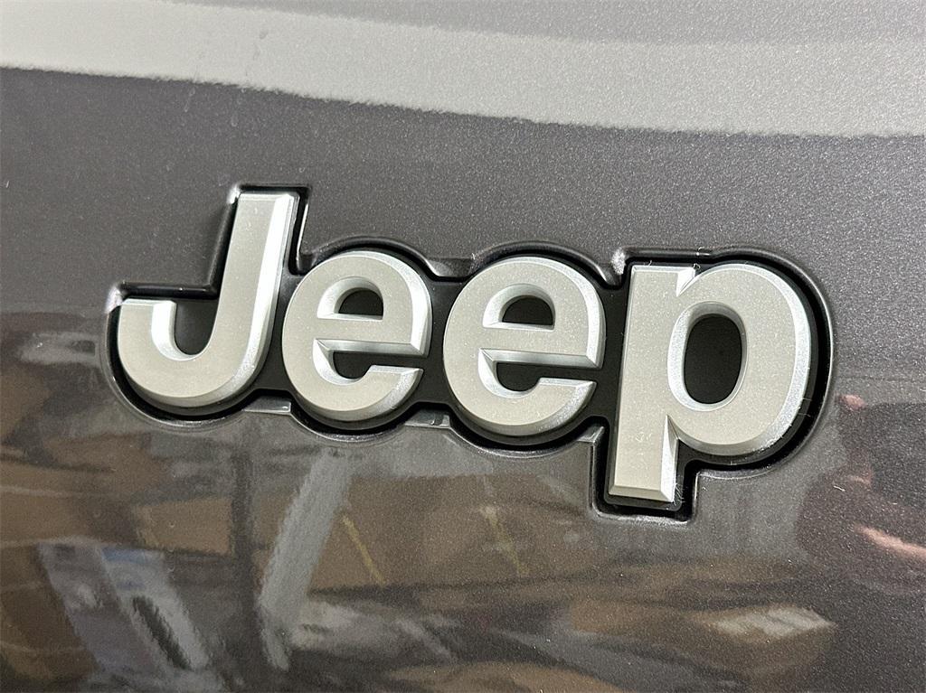 new 2025 Jeep Grand Cherokee L car, priced at $44,577