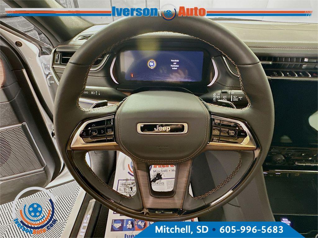 new 2025 Jeep Grand Cherokee car, priced at $57,582