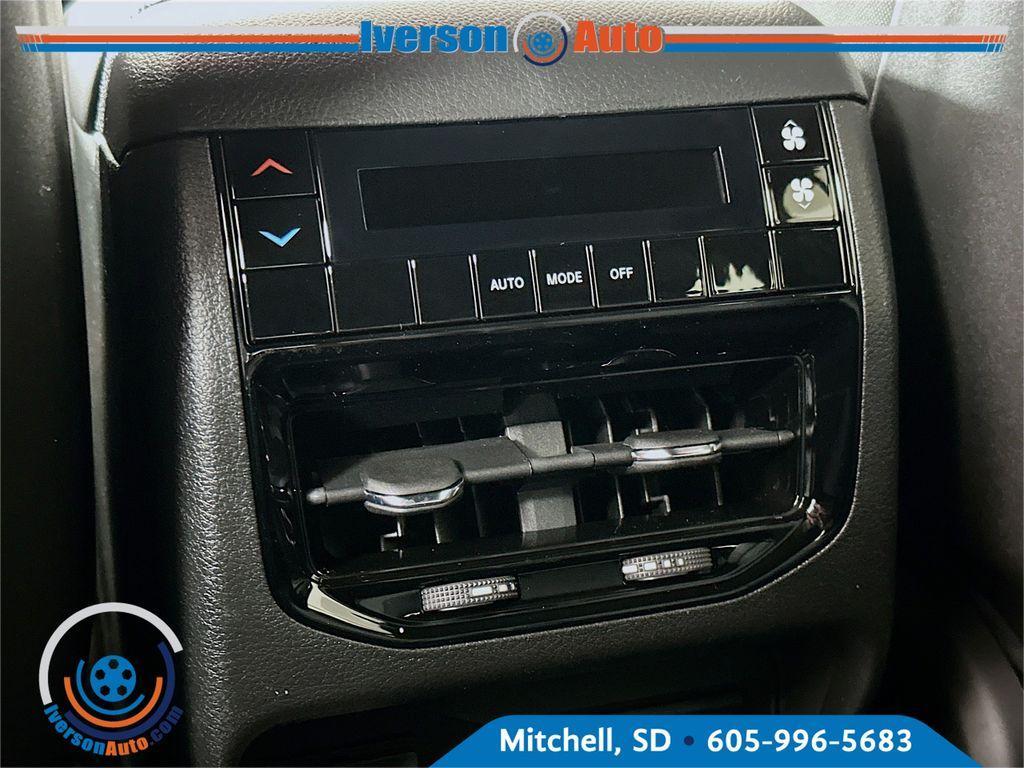 new 2025 Jeep Grand Cherokee L car, priced at $41,274