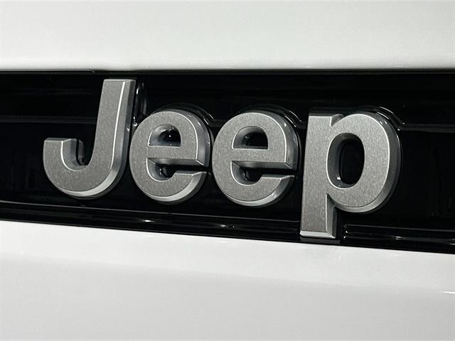 new 2025 Jeep Grand Cherokee car, priced at $43,506