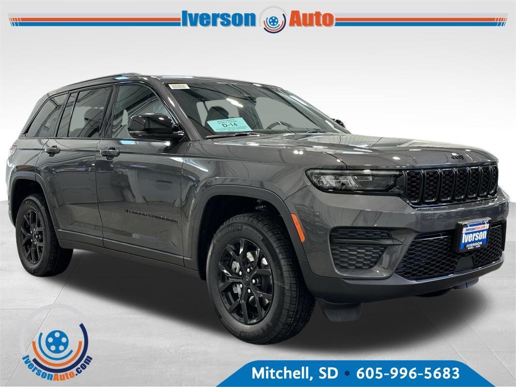 new 2025 Jeep Grand Cherokee car, priced at $40,882