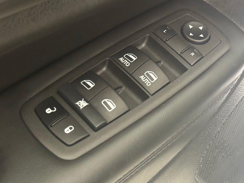 used 2022 Jeep Grand Cherokee WK car, priced at $28,995