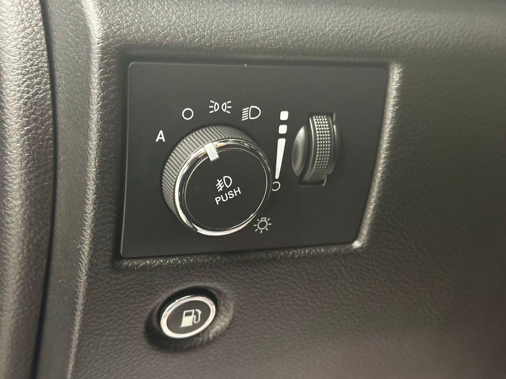 used 2022 Jeep Grand Cherokee WK car, priced at $28,995
