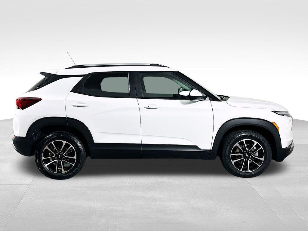 used 2025 Chevrolet TrailBlazer car, priced at $22,995
