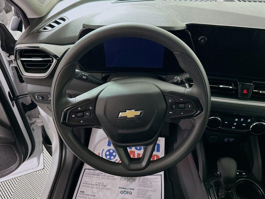 used 2025 Chevrolet TrailBlazer car, priced at $22,995