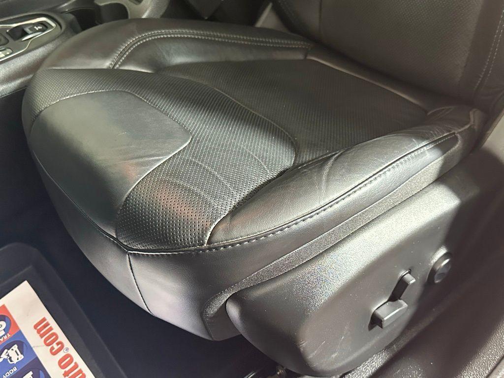 used 2021 Jeep Cherokee car, priced at $21,995