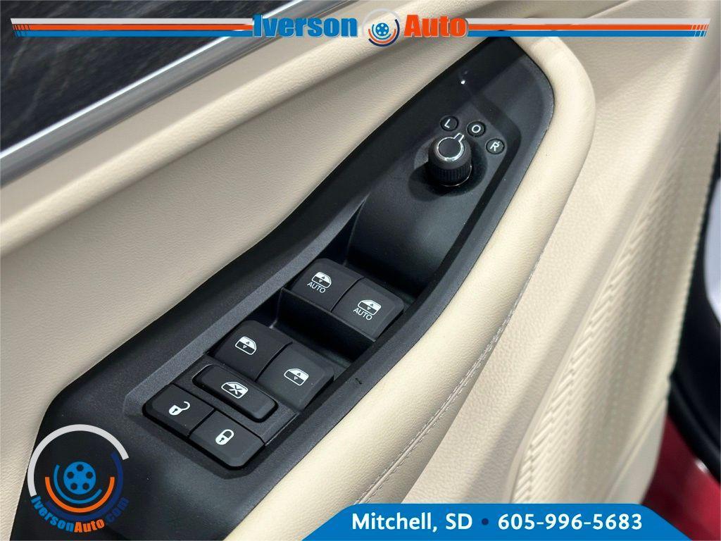 new 2025 Jeep Grand Cherokee car, priced at $41,991