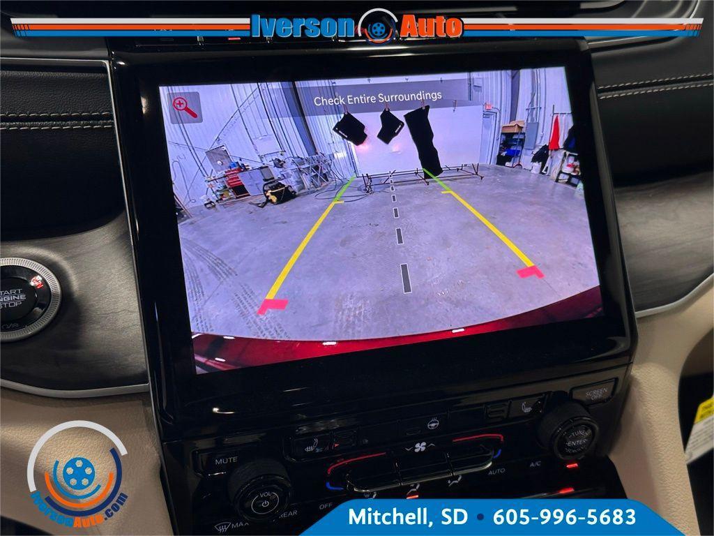 new 2025 Jeep Grand Cherokee car, priced at $41,991