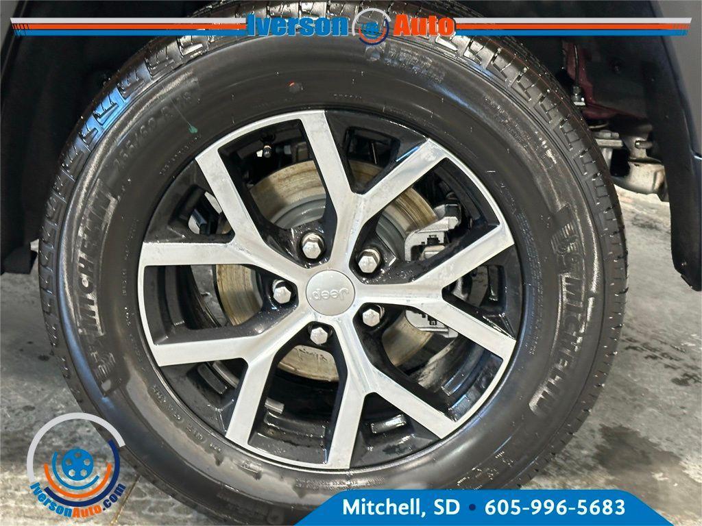 new 2025 Jeep Grand Cherokee car, priced at $41,991