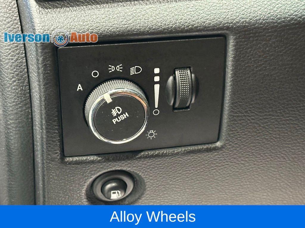 used 2013 Jeep Grand Cherokee car, priced at $12,895