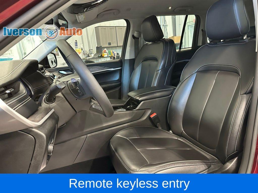 used 2023 Jeep Grand Cherokee car, priced at $36,495