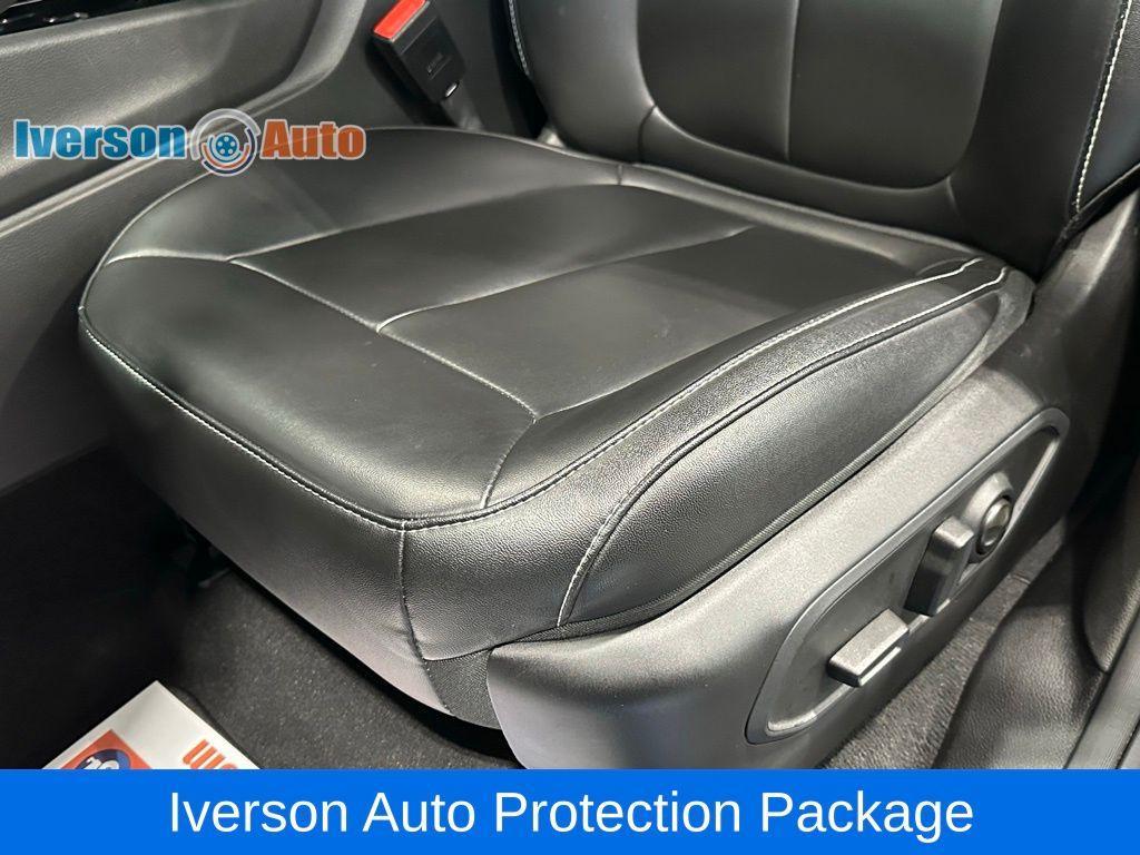 used 2023 Jeep Grand Cherokee car, priced at $36,495