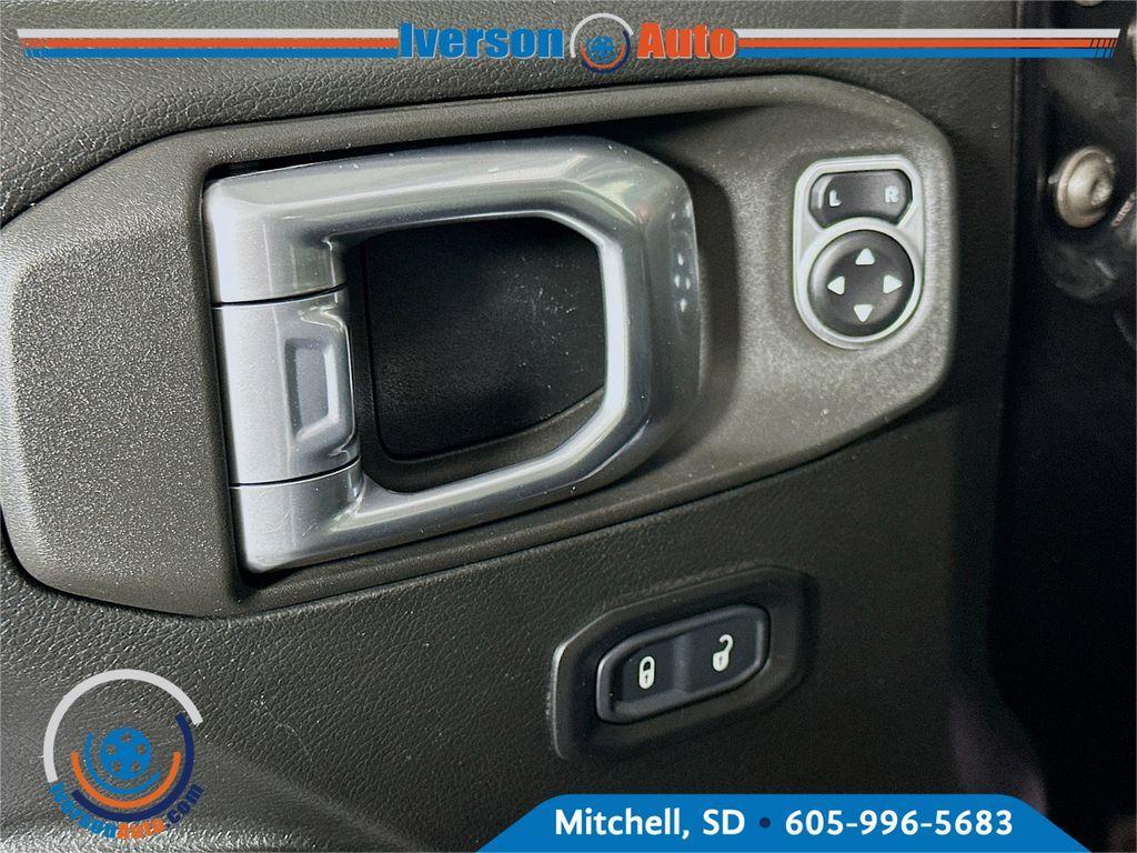 used 2021 Jeep Wrangler Unlimited car, priced at $36,995