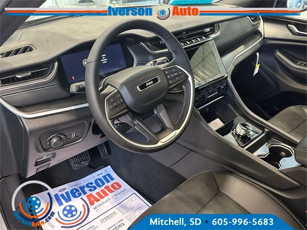 new 2025 Jeep Grand Cherokee L car, priced at $43,572