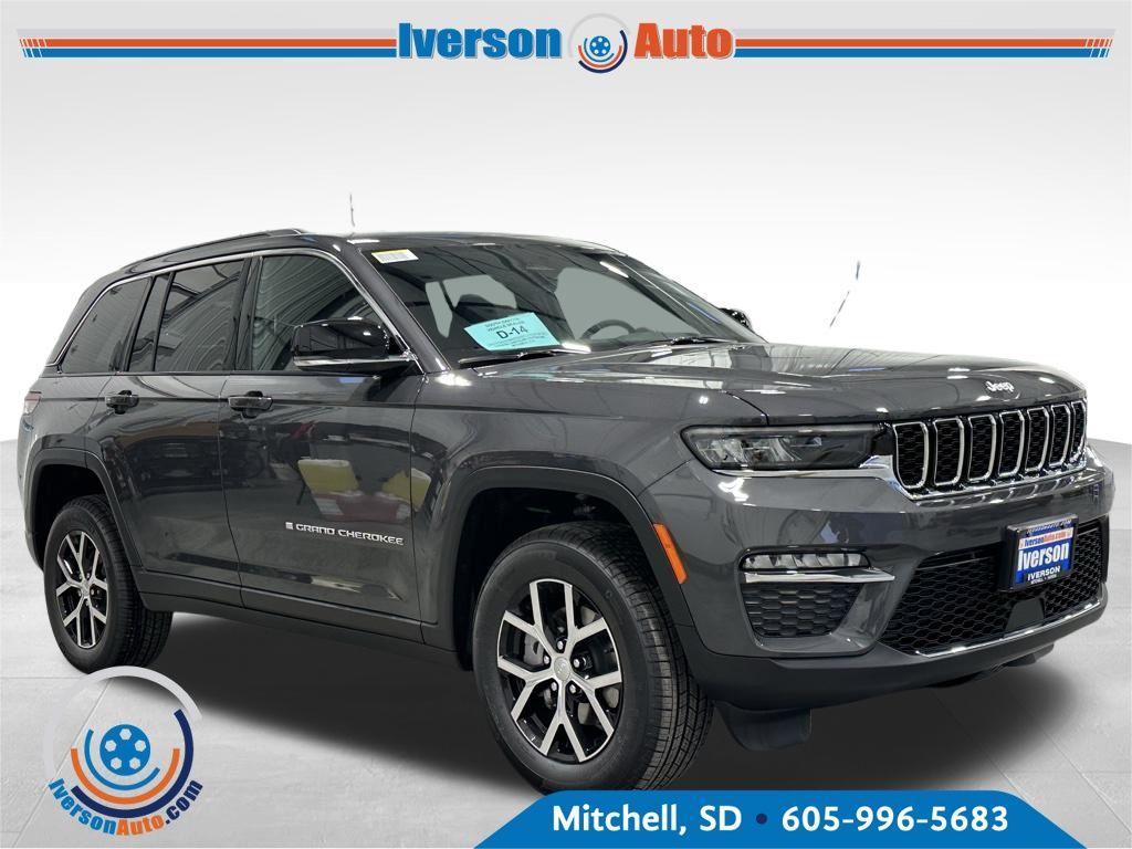 new 2025 Jeep Grand Cherokee car, priced at $41,991