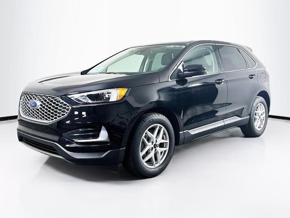 used 2024 Ford Edge car, priced at $32,895