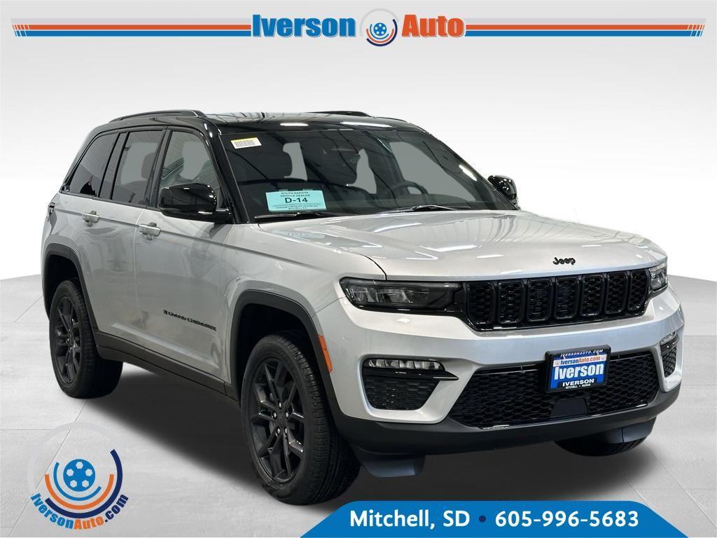 new 2025 Jeep Grand Cherokee car, priced at $47,606